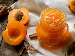 Confettura Pezzi Albicocche 1.5kg – Confettura di albicocche con pezzi di frutta per una farcitura ricca e naturale.