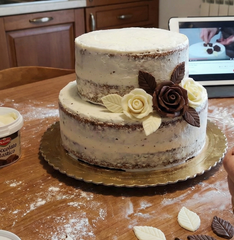 Decorina e Ciokolat: La Rivoluzione del Cake Design tra Zucchero e Cioccolato Plastico